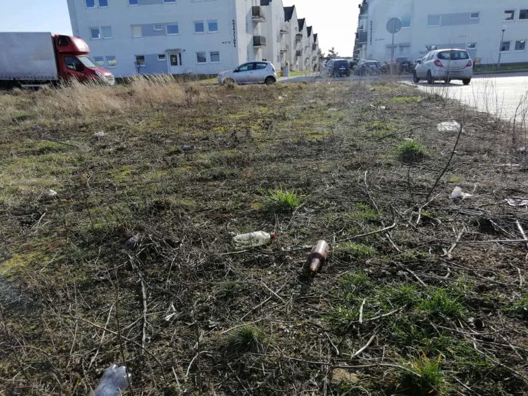 bałagan na storczykowej w komornikach