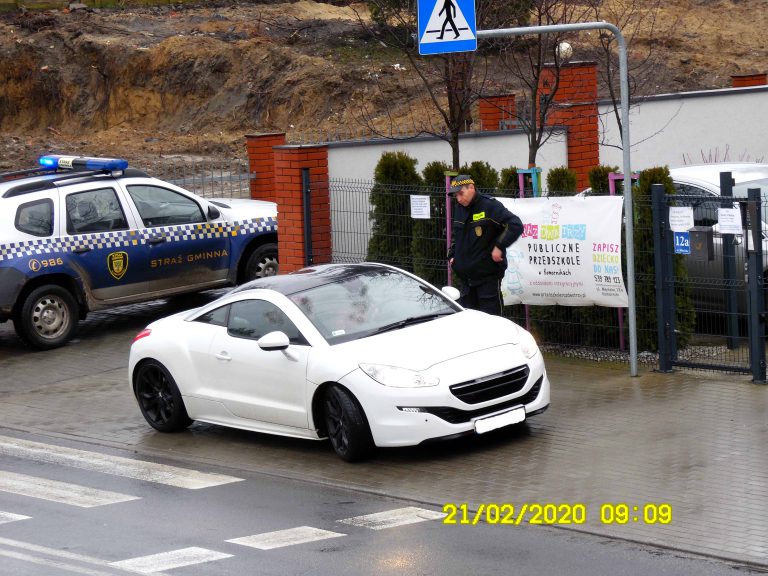 parkowanie przed przedszkolem