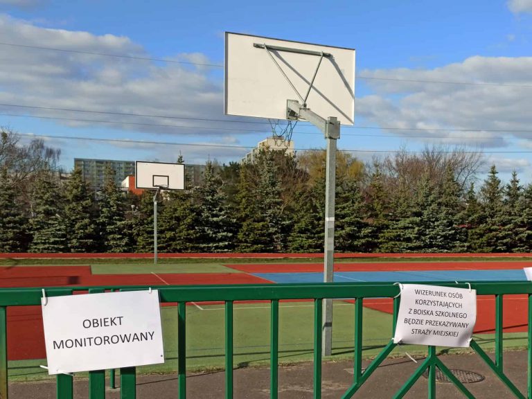 puste obiekty sportowe