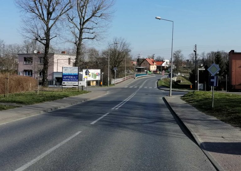 wyludnione Komorniki