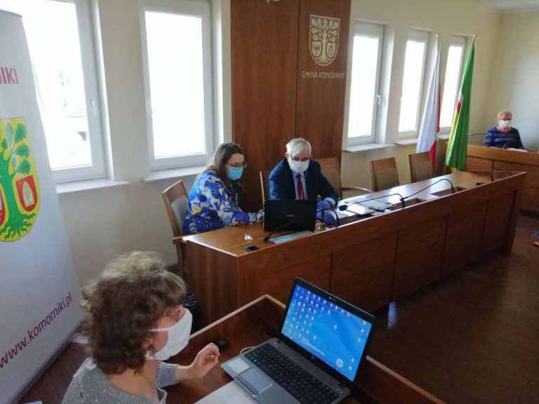 zaoczna sesja rady gminy komorniki