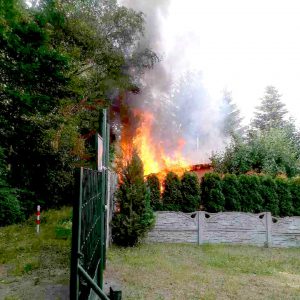 Pożar na działkach w Komornikach