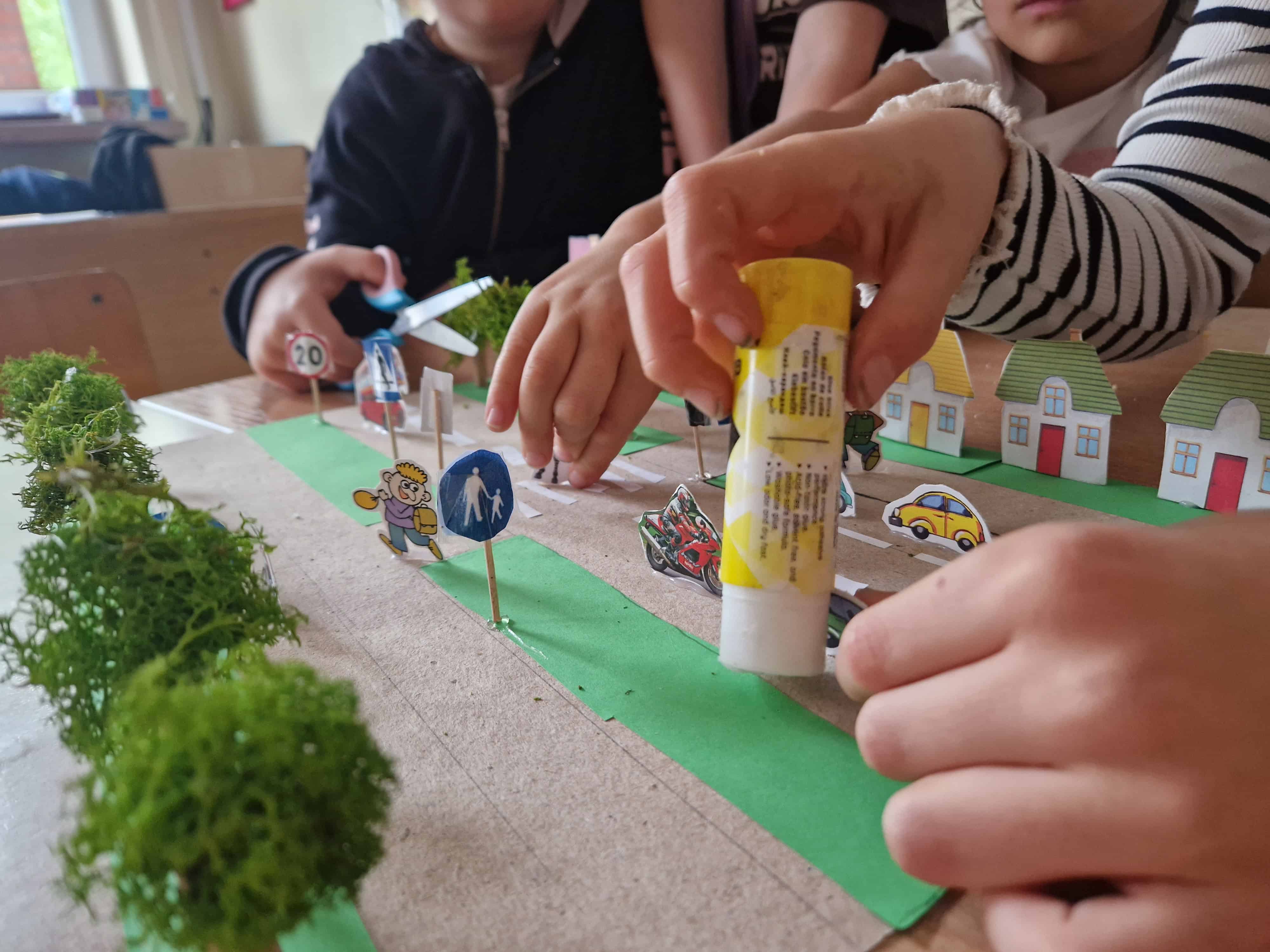 Uczniowie bezpieczni na drodze