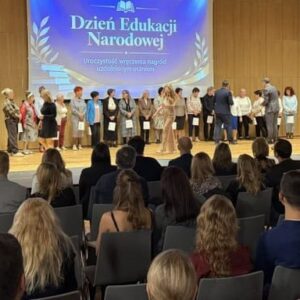 Gratulacje dla ludzi oświaty, nagrody dla zdolnych uczniów